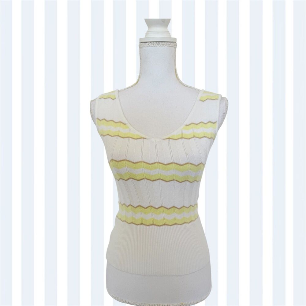 Bebe Vintage Knit Sleeveless Sweater Top White Gold Metallic Zig Zag Size S